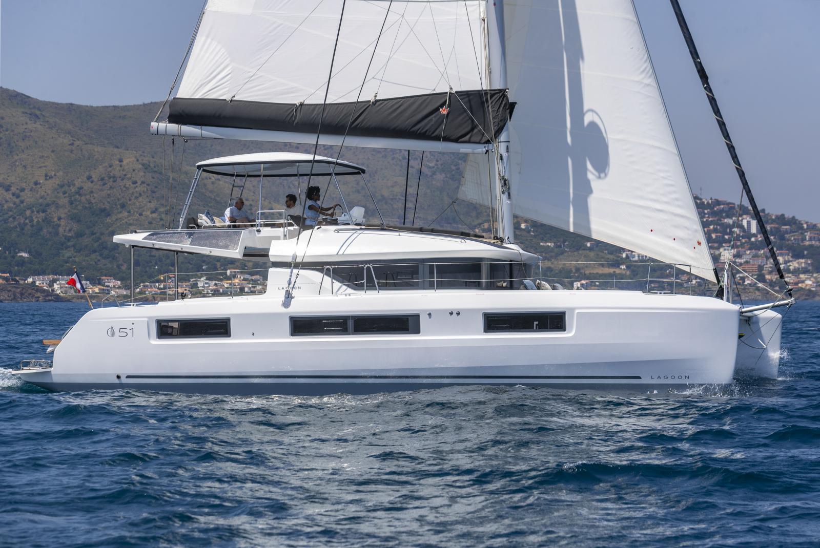 LAGOON 51