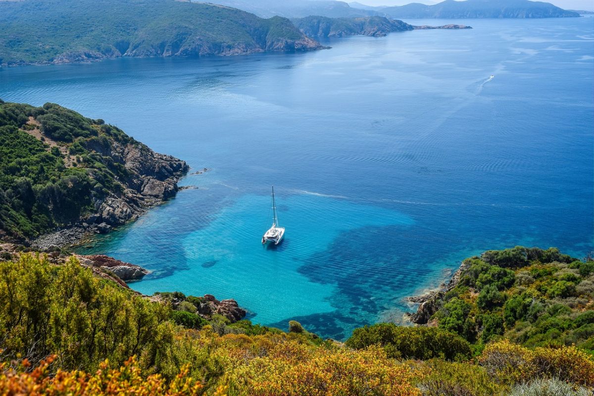 location catamaran Girolata